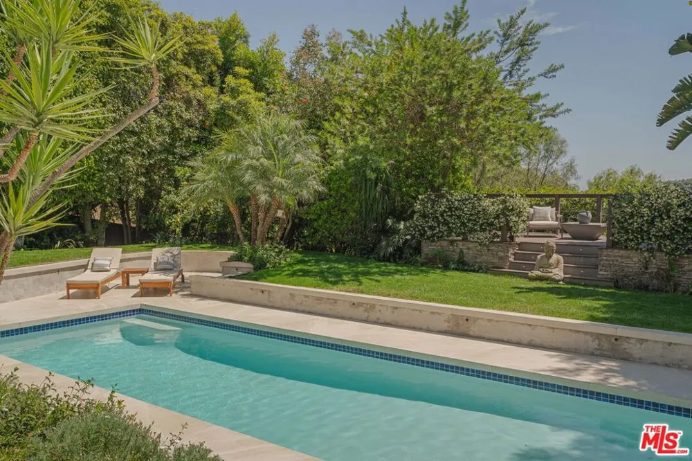 3084 Franklin Canyon Drive Beverly Hills, CA 90210
