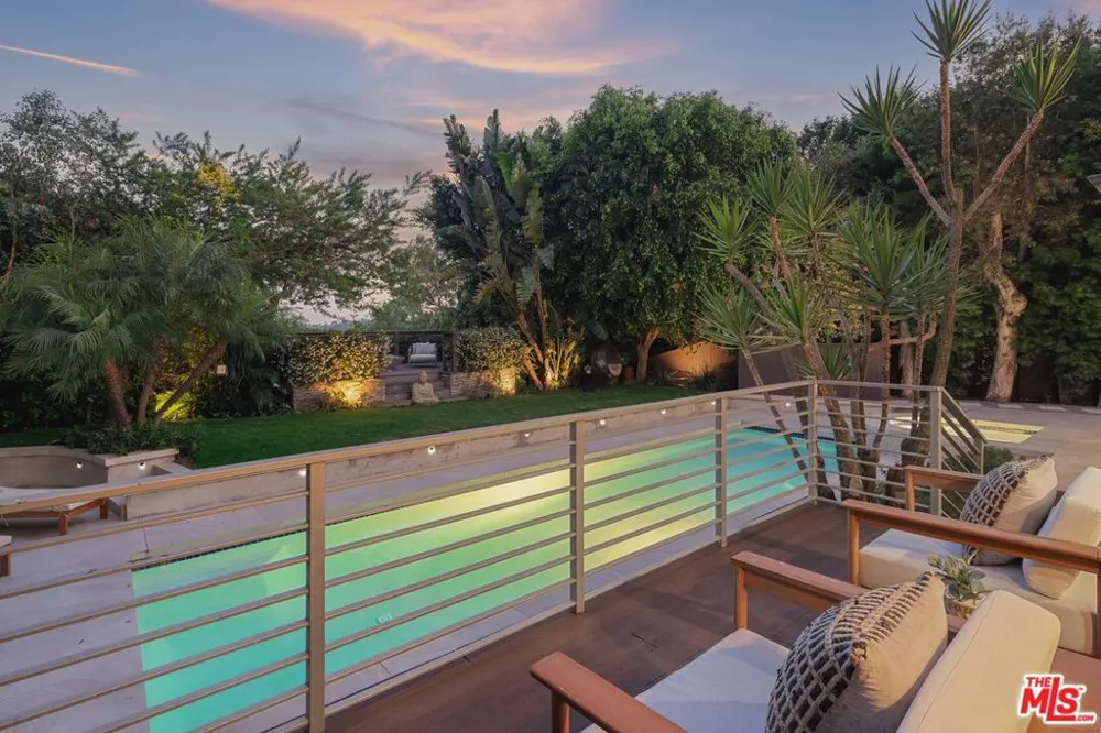 3084 Franklin Canyon Drive Beverly Hills, CA 90210