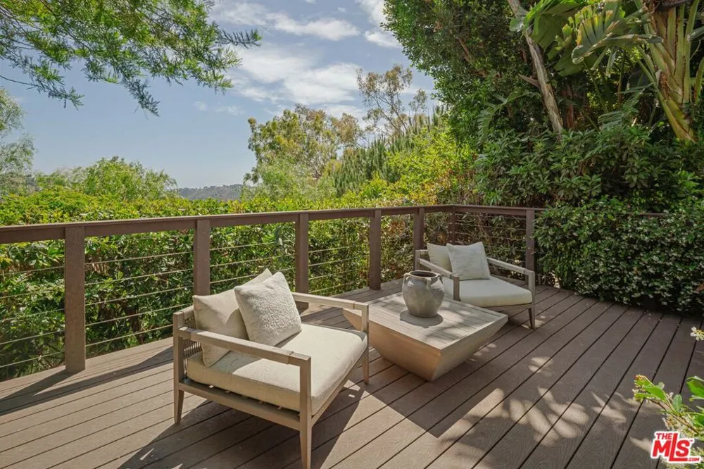 3084 Franklin Canyon Drive Beverly Hills, CA 90210