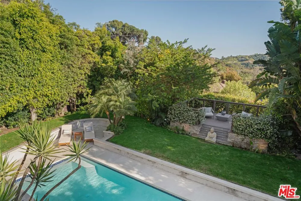 3084 Franklin Canyon Drive Beverly Hills, CA 90210