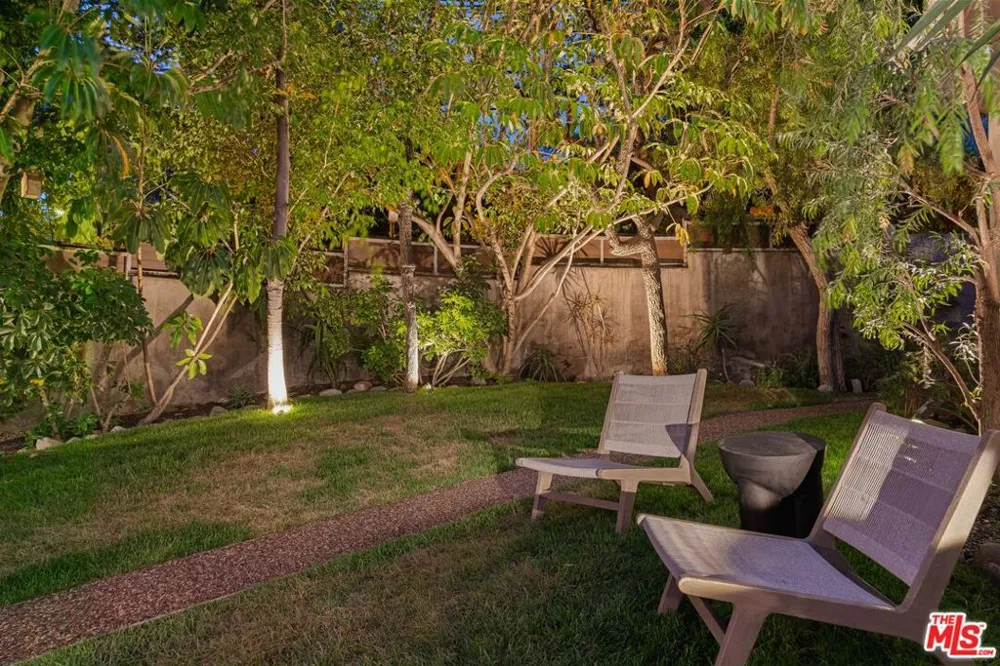 3084 Franklin Canyon Drive Beverly Hills, CA 90210