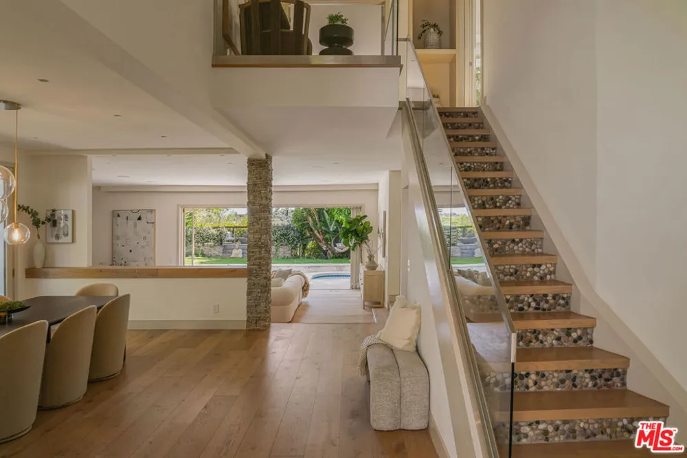 3084 Franklin Canyon Drive Beverly Hills, CA 90210