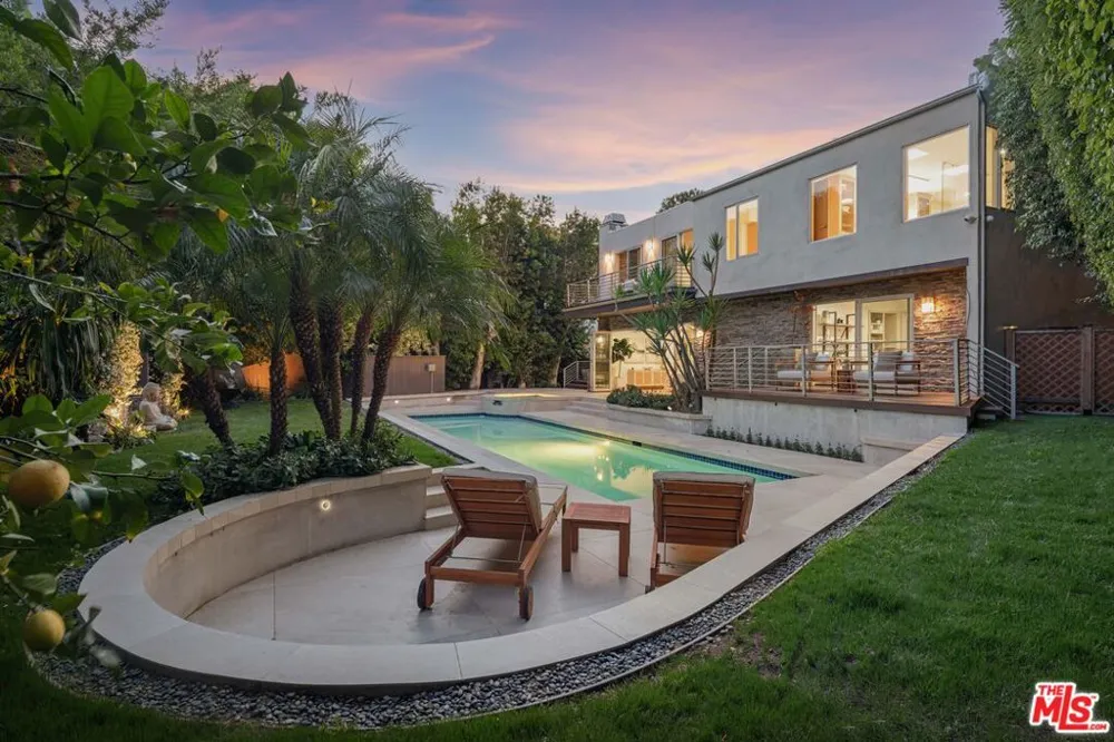 3084 Franklin Canyon Drive Beverly Hills, CA 90210