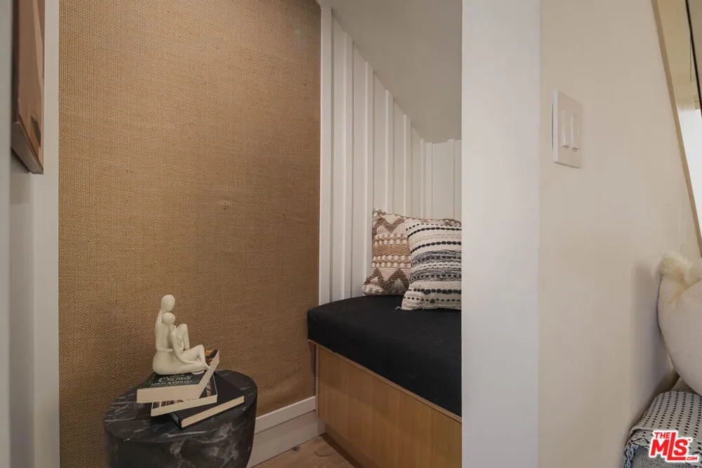 3084 Franklin Canyon Drive Beverly Hills, CA 90210