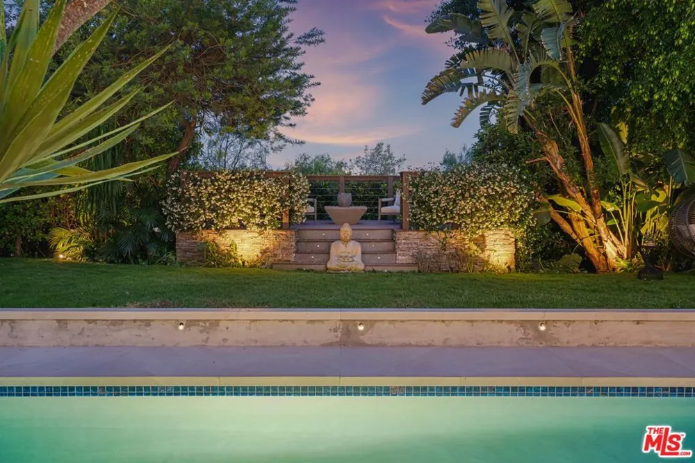 3084 Franklin Canyon Drive Beverly Hills, CA 90210