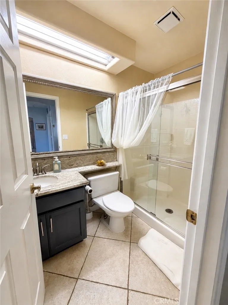 14666 Robin Helendale, CA 92342