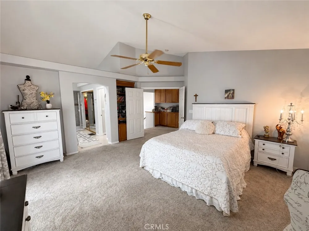 14666 Robin Helendale, CA 92342