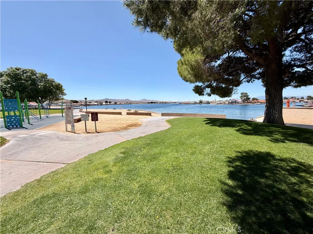 14666 Robin Helendale, CA 92342