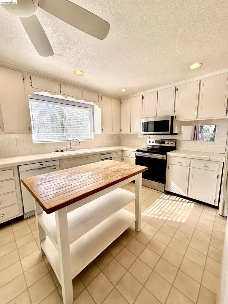 15378 Poco Calle Dr. Sonora, CA 95370
