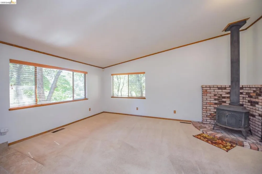 21882 El Oso Way Sonora, CA 95370