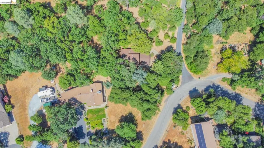 21882 El Oso Way Sonora, CA 95370