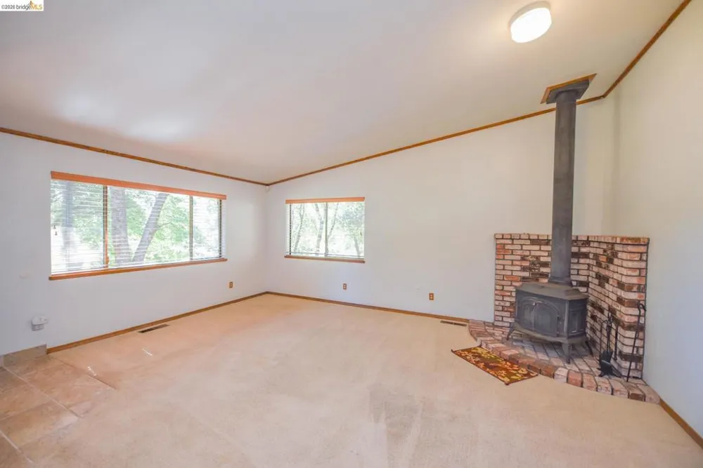 21882 El Oso Way Sonora, CA 95370