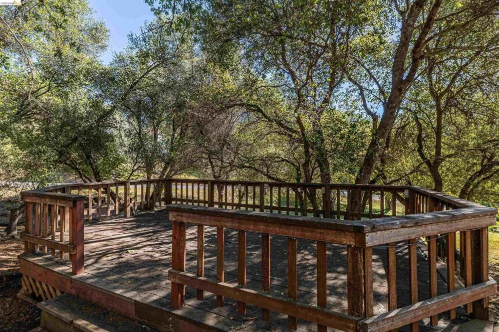 21882 El Oso Way Sonora, CA 95370