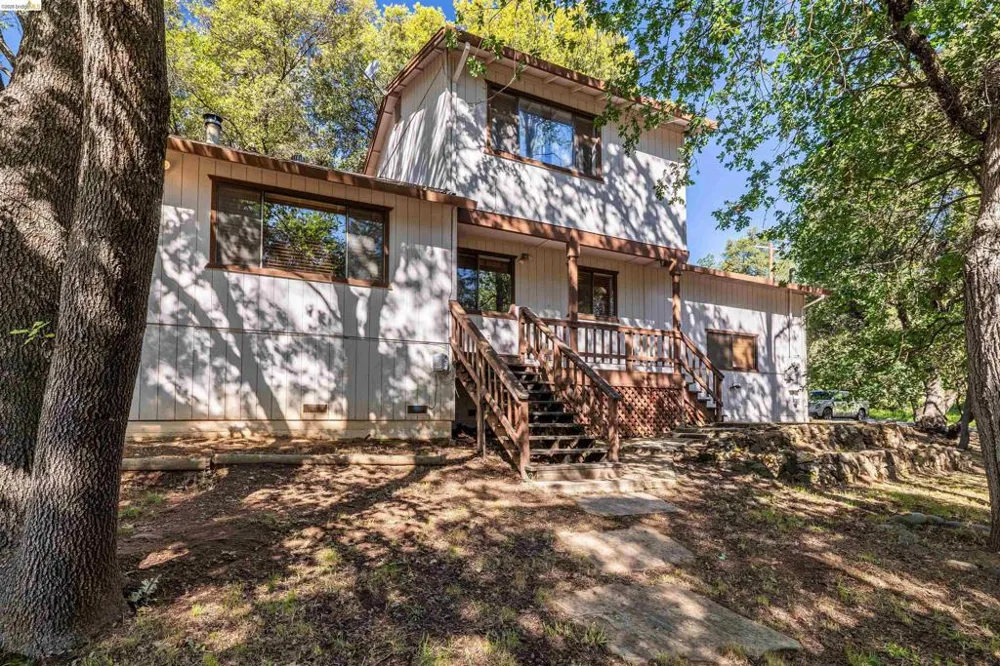 21882 El Oso Way Sonora, CA 95370