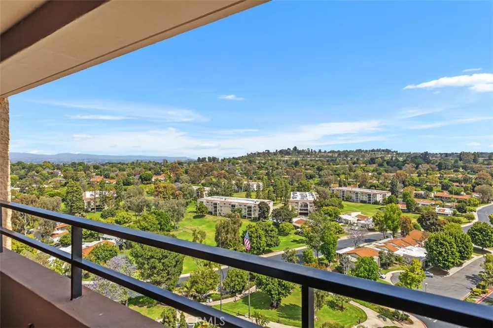 24055 Paseo Del Lago W #1406 Laguna Woods, CA 92637