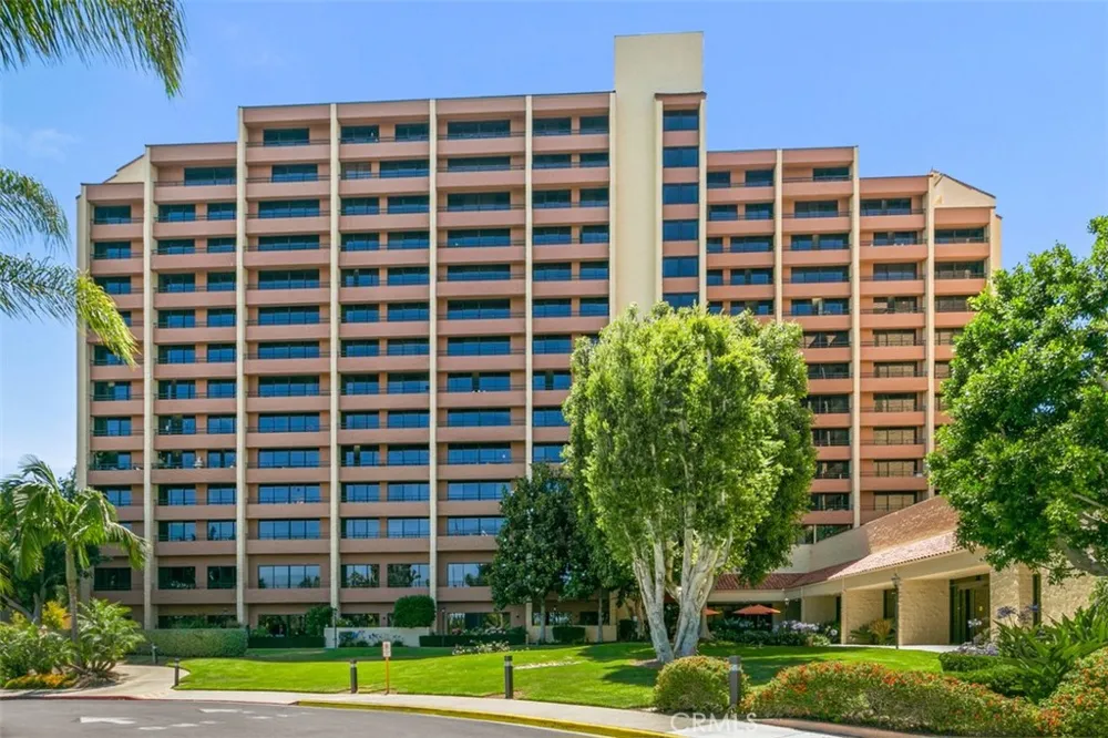 24055 Paseo Del Lago W #1406 Laguna Woods, CA 92637