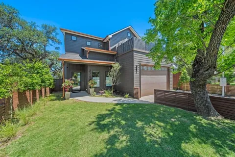 2758 Lakeshore Drive
