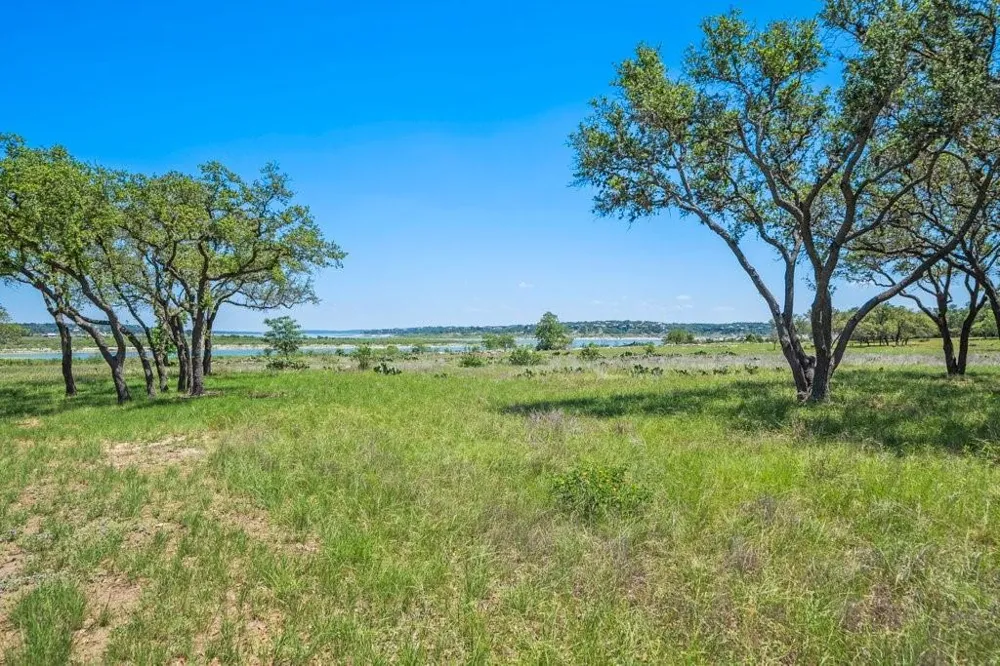 2758 Lakeshore Drive Canyon Lake, TX 78133