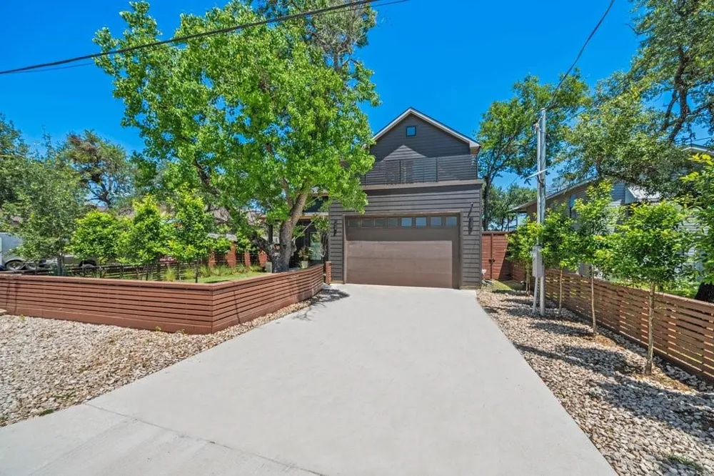 2758 Lakeshore Drive Canyon Lake, TX 78133