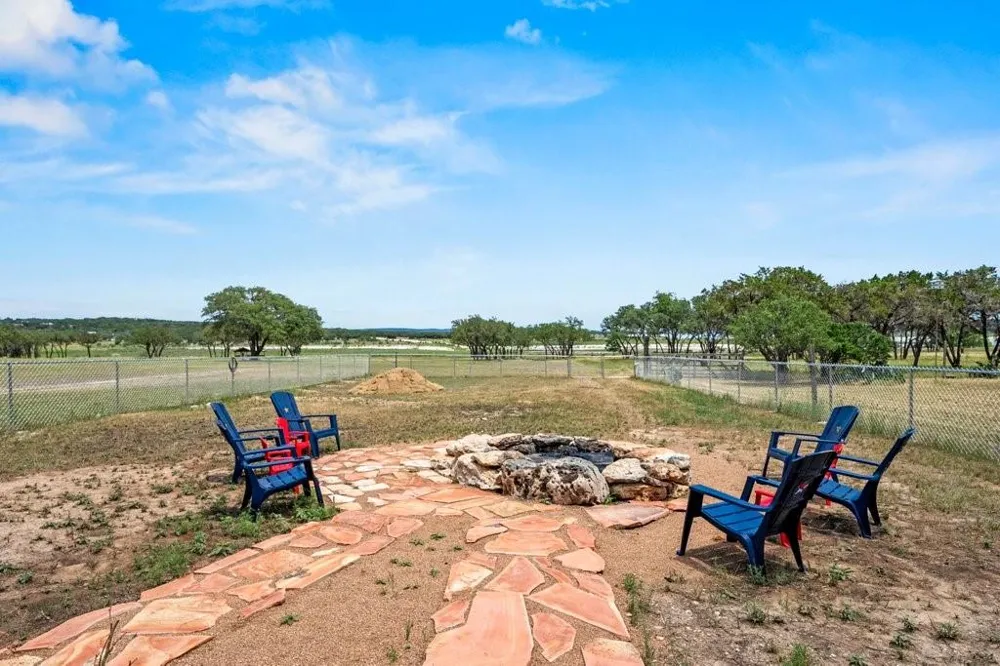 2758 Lakeshore Drive Canyon Lake, TX 78133