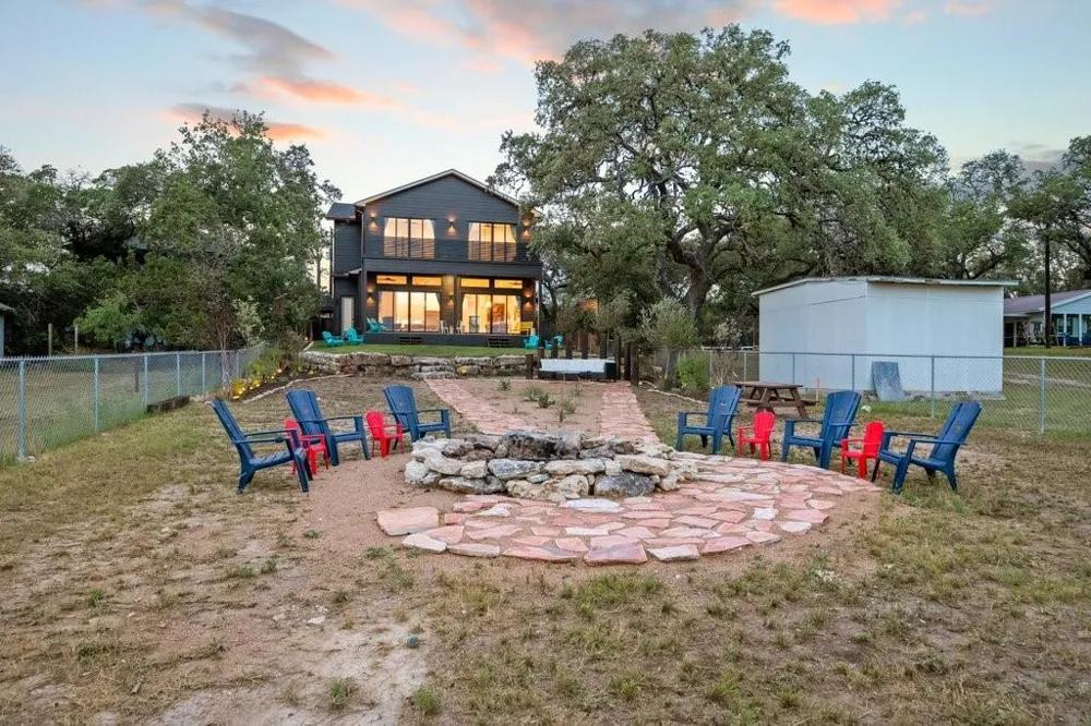 2758 Lakeshore Drive Canyon Lake, TX 78133