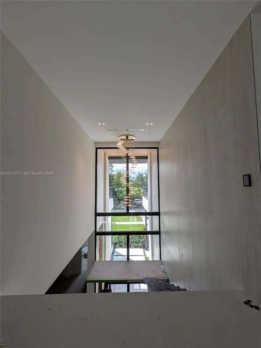 528 NE 13th Ave Fort Lauderdale, FL 33301