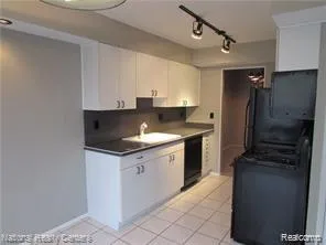 42106 Gladwin Street Novi City, MI 48167