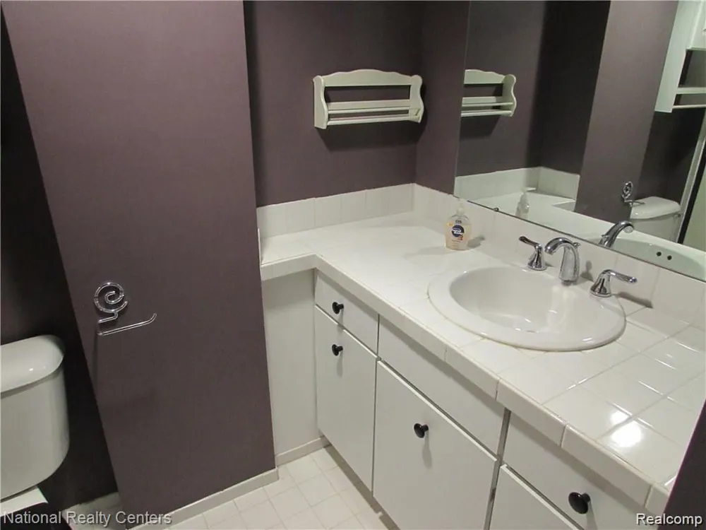 42106 Gladwin Street Novi City, MI 48167