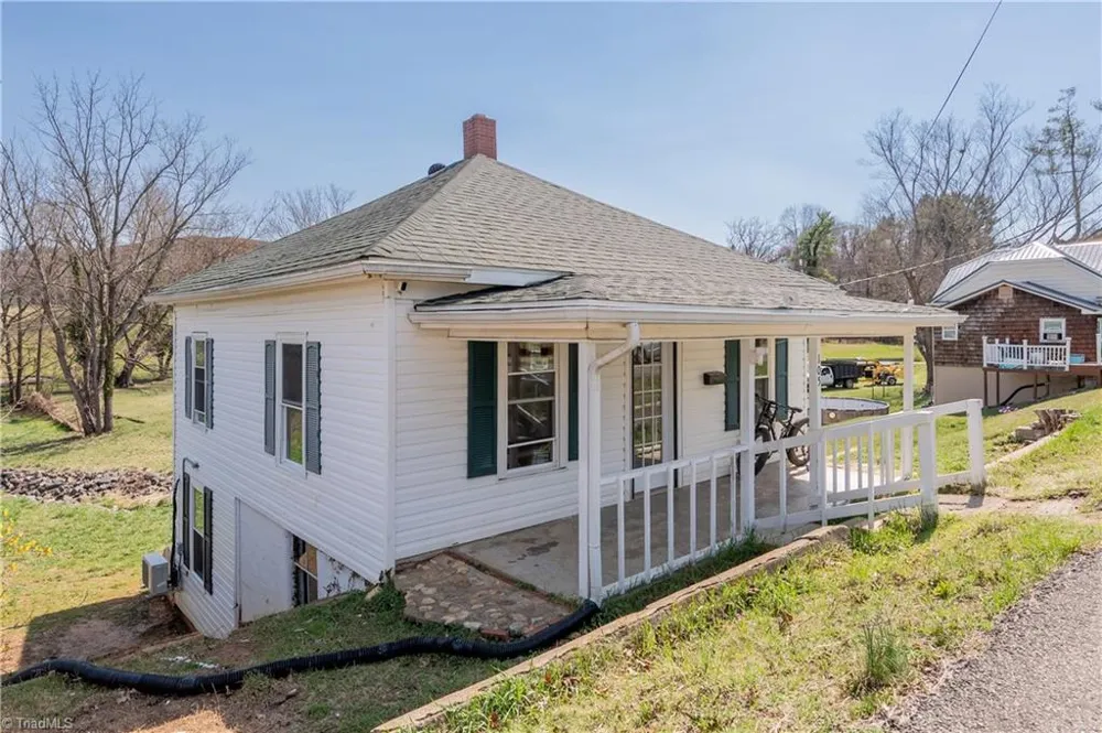 105 Swanson Street Galax, VA 24333