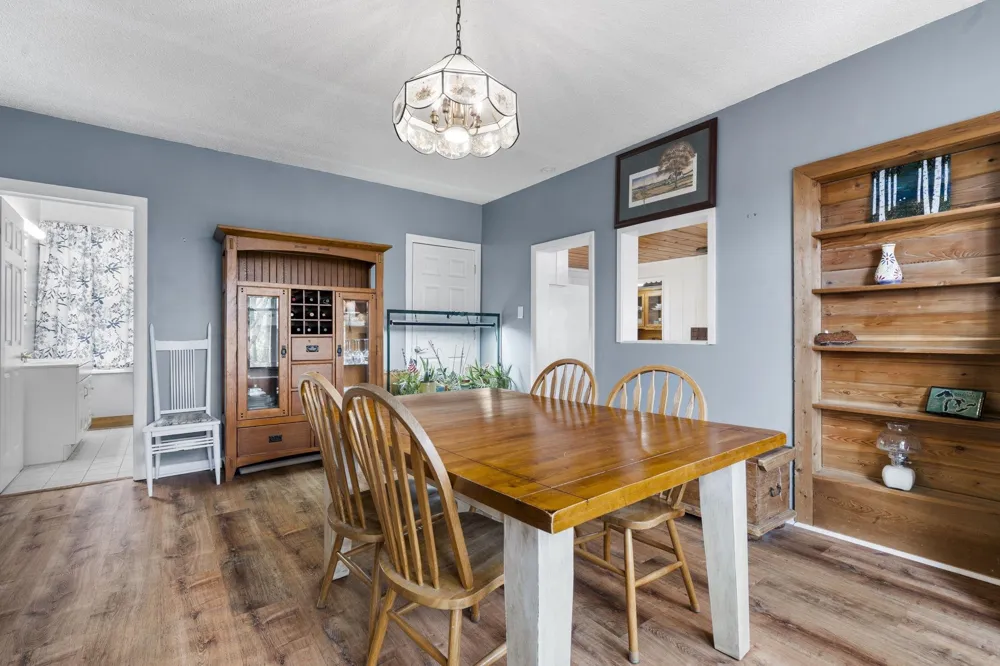 17770 Center Road Peninsula Township, MI 49686