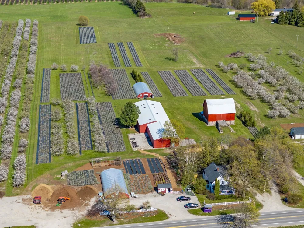 17770 Center Road Peninsula Township, MI 49686