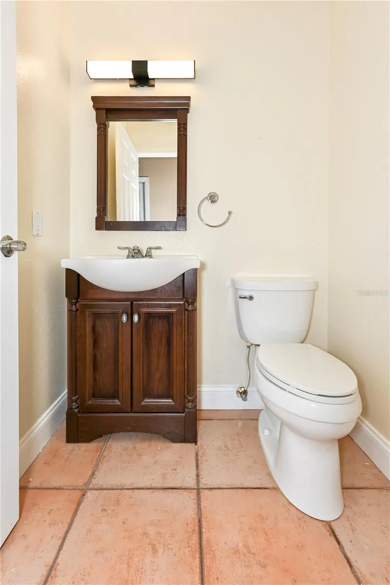 4906 AUGUSTA AVENUE Oldsmar, FL 34677