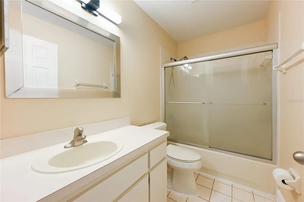4906 AUGUSTA AVENUE Oldsmar, FL 34677