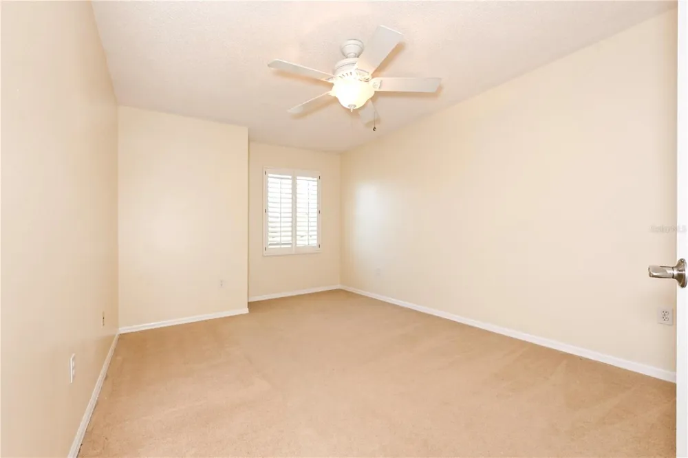 4906 AUGUSTA AVENUE Oldsmar, FL 34677