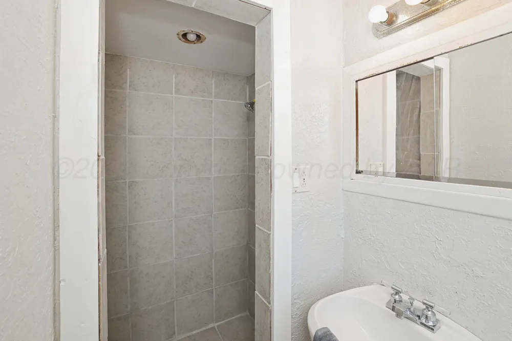 1900 WELLS STREET Pampa, TX 79065