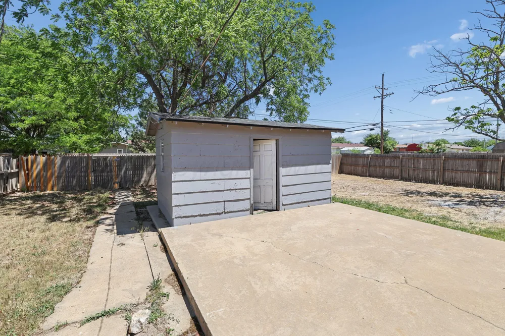 1900 WELLS STREET Pampa, TX 79065