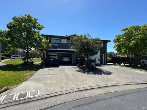 431 Bahia Way