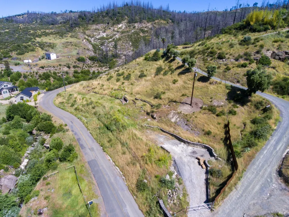8300 St Helena Road Santa Rosa, CA 95404