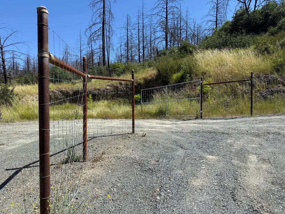 8300 St Helena Road Santa Rosa, CA 95404
