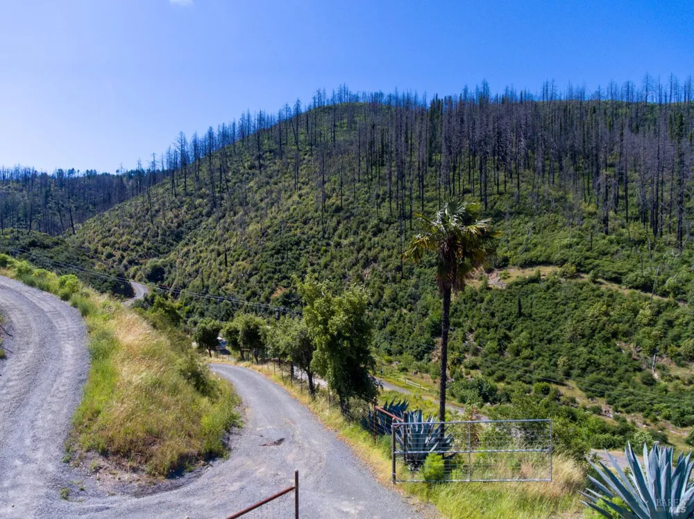 8300 St Helena Road Santa Rosa, CA 95404
