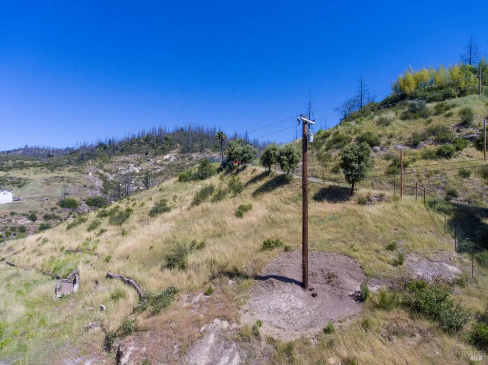 8300 St Helena Road Santa Rosa, CA 95404