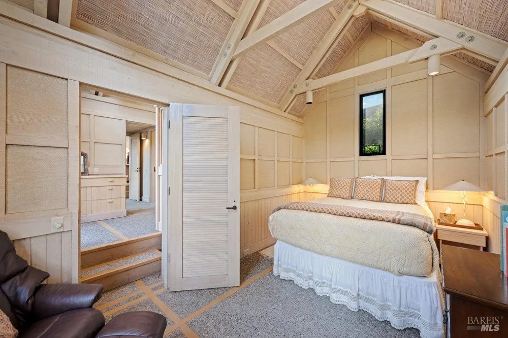 172 Seadrift Road Stinson Beach, CA 94970