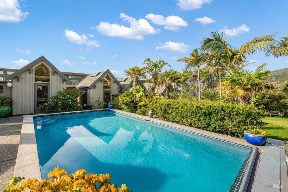 172 Seadrift Road Stinson Beach, CA 94970