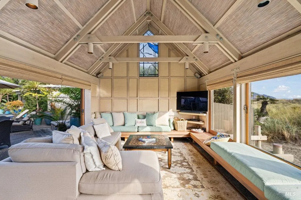 172 Seadrift Road Stinson Beach, CA 94970