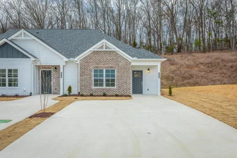2098 Shady Lane