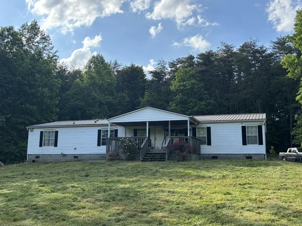 345 D Harvey Road Graysville, TN 37338