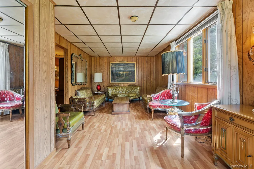 31 Highview Terrace Bloomingburg, NY 12721