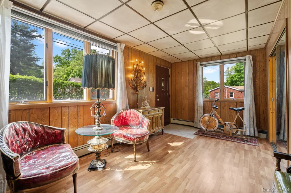 31 Highview Terrace Bloomingburg, NY 12721