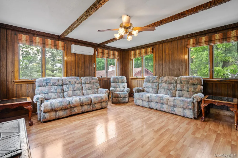 31 Highview Terrace Bloomingburg, NY 12721