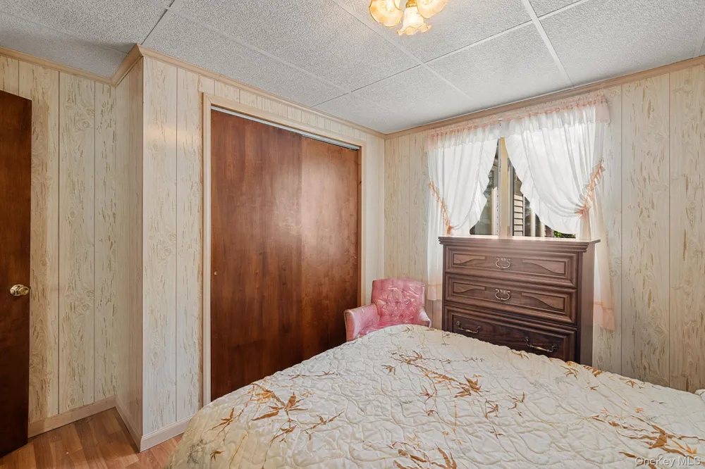 31 Highview Terrace Bloomingburg, NY 12721
